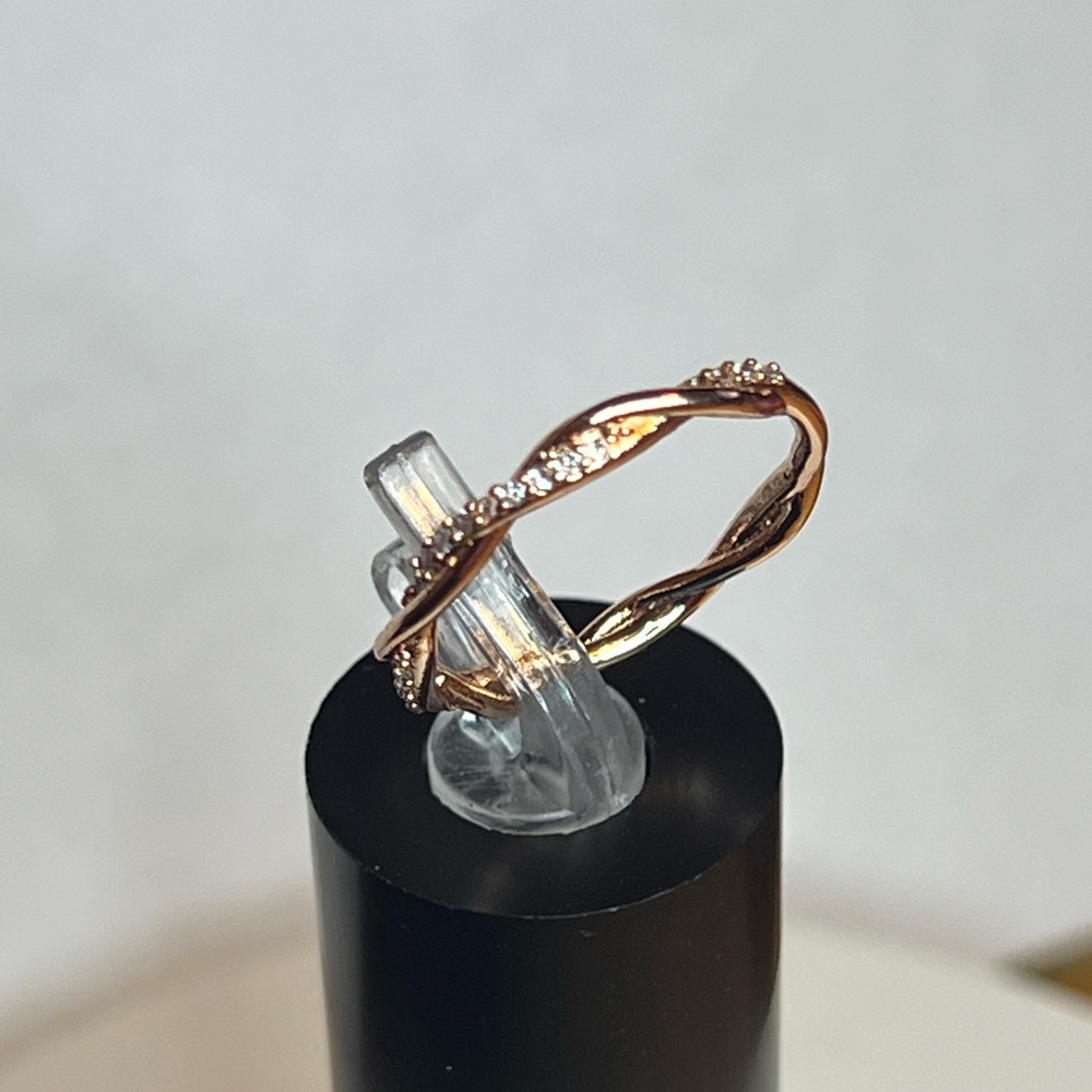 Brand New Moissanite Rose Gold Love Infinity Rope Ring